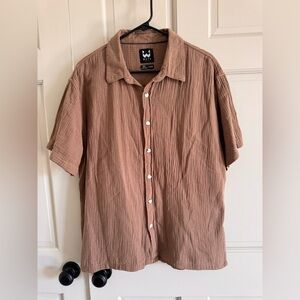 Men’s WXYZ muslin button down top L